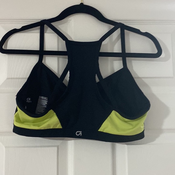 Gap - Black sports bra - Picture 2 of 3